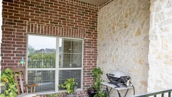 $369,000 | 883 Birds Fort Trail, Arlington, TX 76005