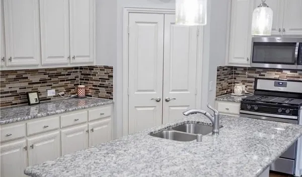 $369,000 | 883 Birds Fort Trail, Arlington, TX 76005