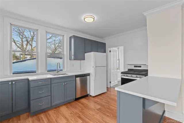 $3,700 | 10 South Eckar Street, Unit 3, Irvington, NY 10533