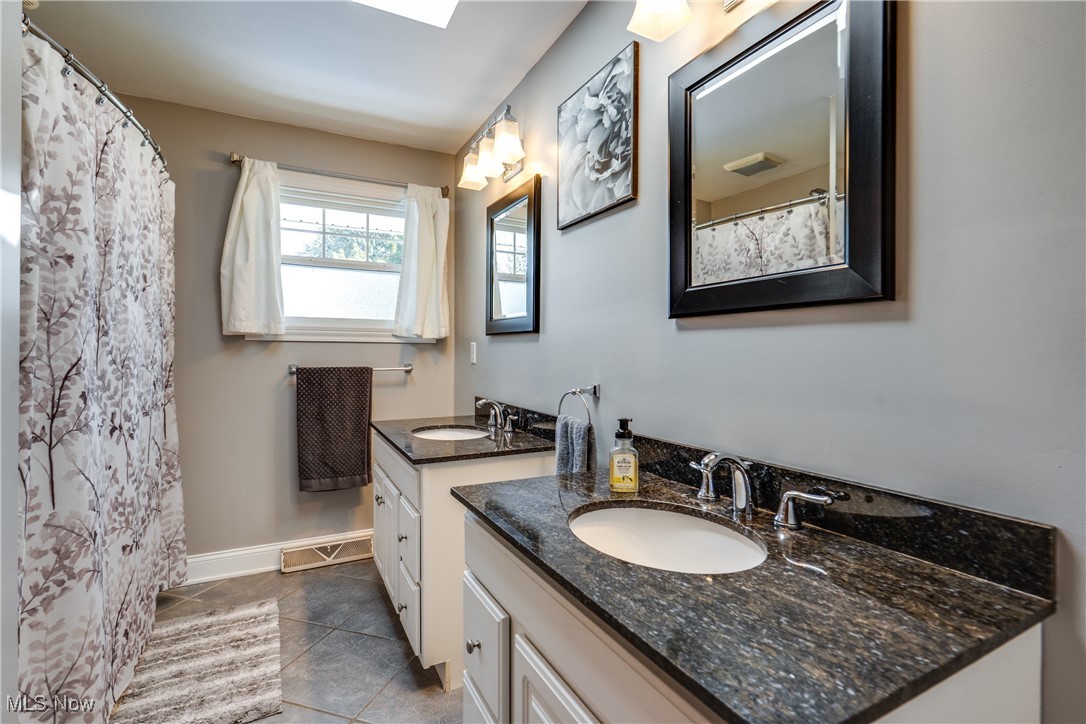 5910 Navarre Road Southwest Canton, OH 44706 - Photo 20 of 30 Gallery Image 20