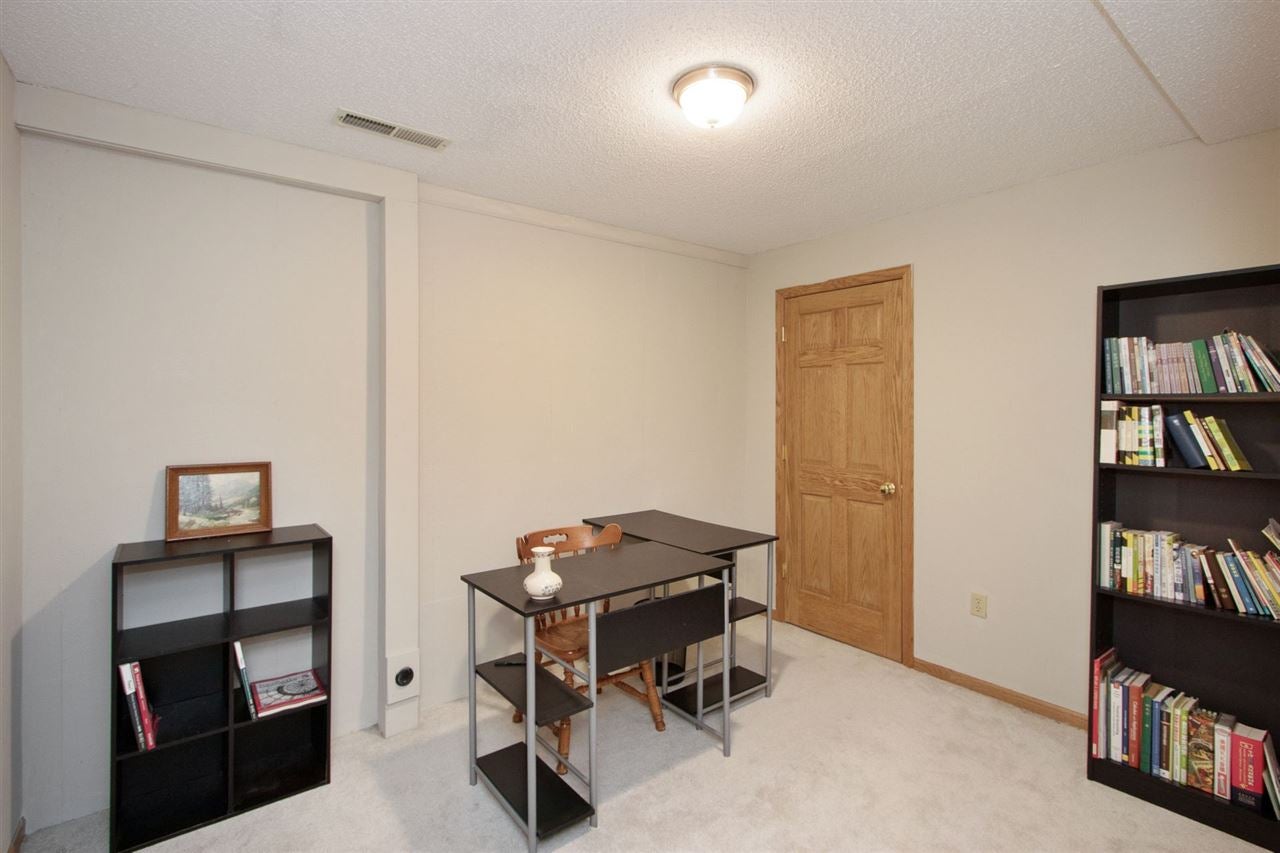 3342 Lower West Branch Road Iowa City, IA 52245 - Photo 21 of 31 Gallery Image 21