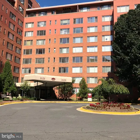 $2,000 | 1121 Arlington Boulevard, Unit 728, Arlington, VA 22209