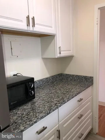 $2,000 | 1121 Arlington Boulevard, Unit 728, Arlington, VA 22209