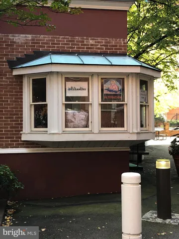 $2,000 | 1121 Arlington Boulevard, Unit 728, Arlington, VA 22209