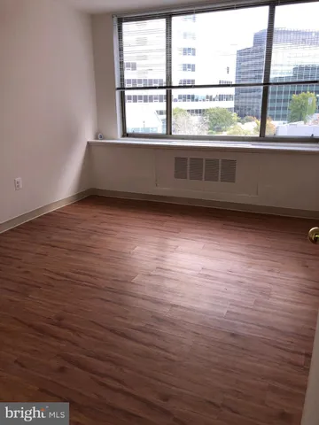 $2,000 | 1121 Arlington Boulevard, Unit 728, Arlington, VA 22209