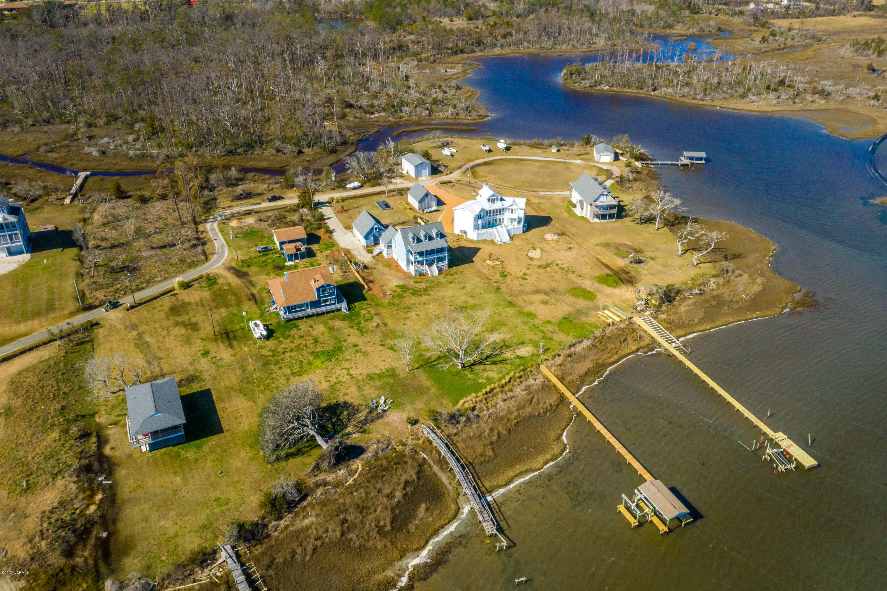 176 Taylor Road Marshallberg, NC 28553 - Photo 12 of 93 176 Taylor Rd-9