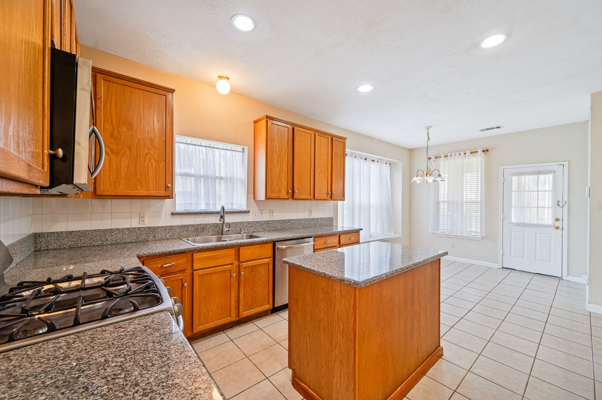 11134 Maynard Place Houston, TX 77064 - Photo 17 of 50