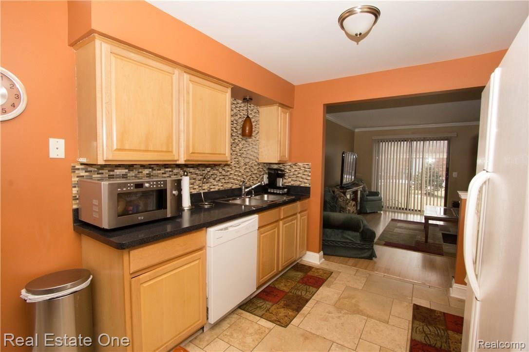 57197 Beaconsfield Road Washington, MI 48094 - Photo 18 of 45 IMG_2179.jpg