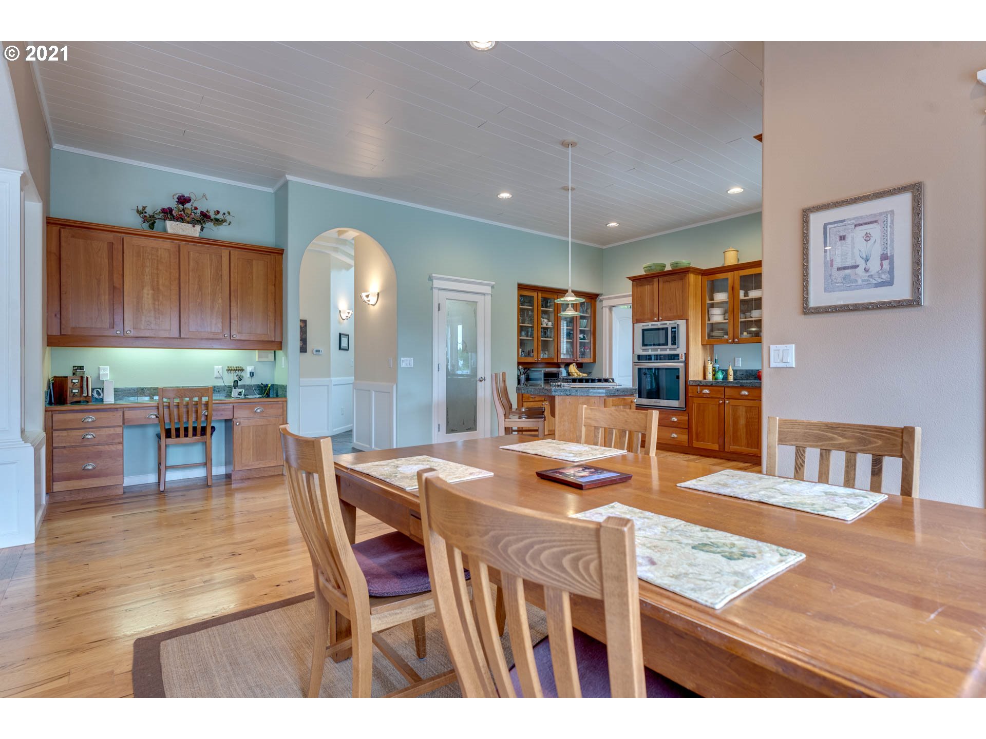 27603 Northeast 10th Avenue Ridgefield, WA 98642 - Photo 7 of 32 a living room with furniture and a wooden floor