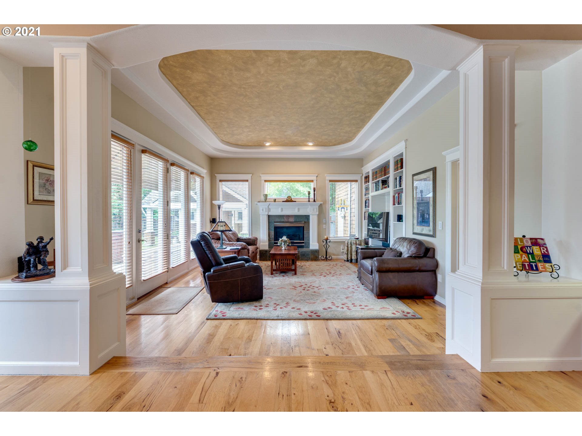 27603 Northeast 10th Avenue Ridgefield, WA 98642 - Photo 8 of 32 a living room with furniture and a large window