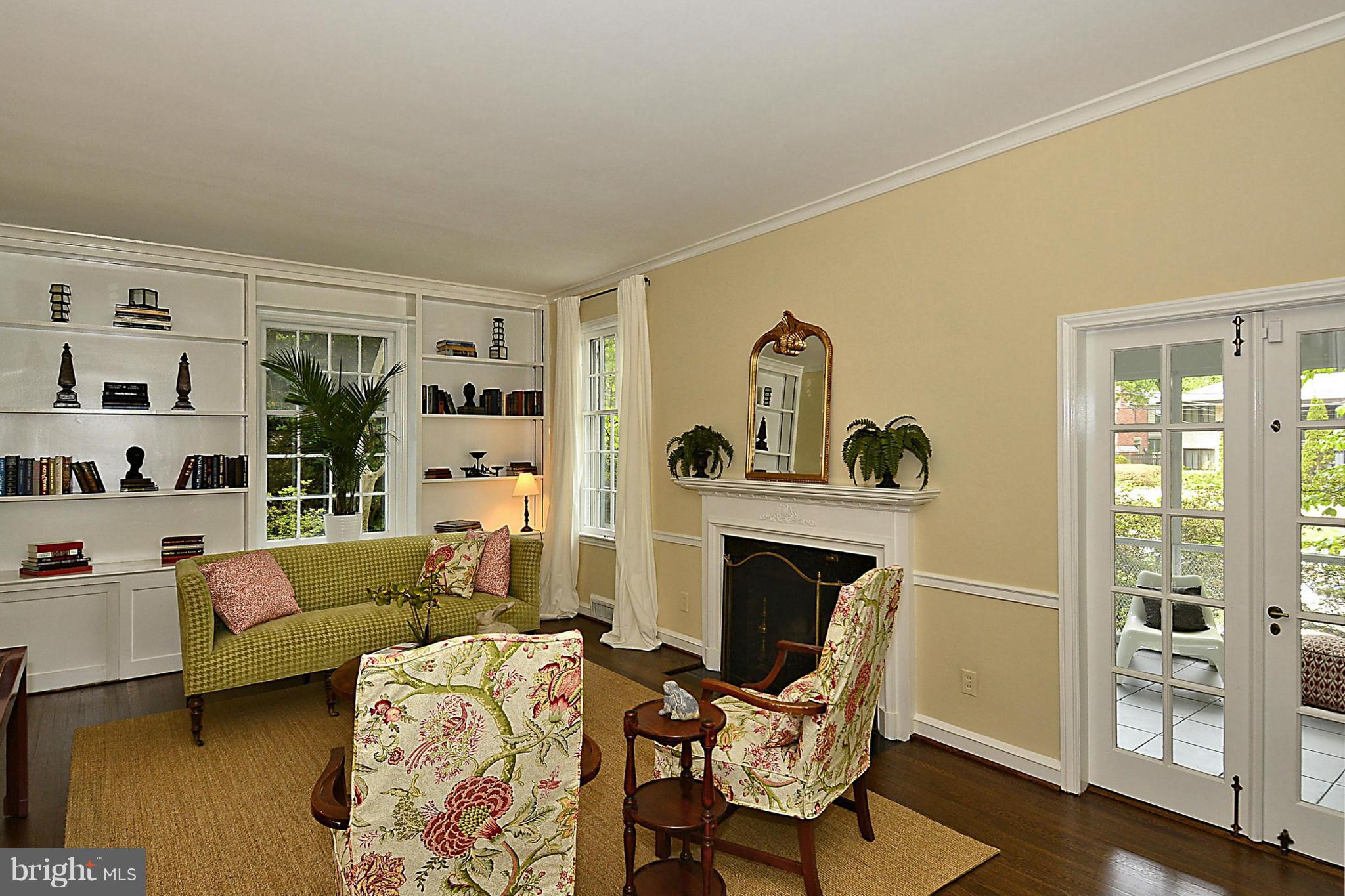 3100 Rolling Road Chevy Chase, MD 20815 - Photo 15 of 30 Living Room