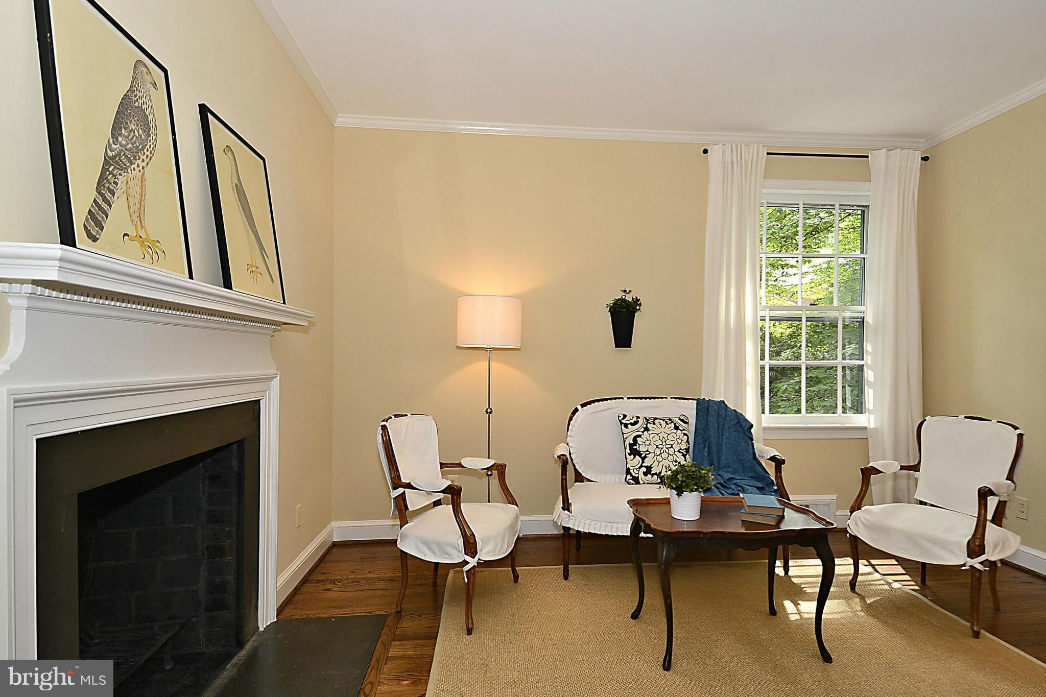 3100 Rolling Road Chevy Chase, MD 20815 - Photo 18 of 30 Main Level Master Sitting Area