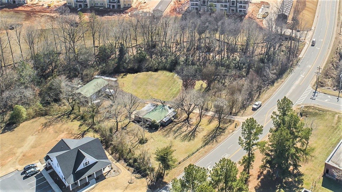 134 Hood Road Greenville, SC 29611 - Photo 1 of 19 Gallery Image 1