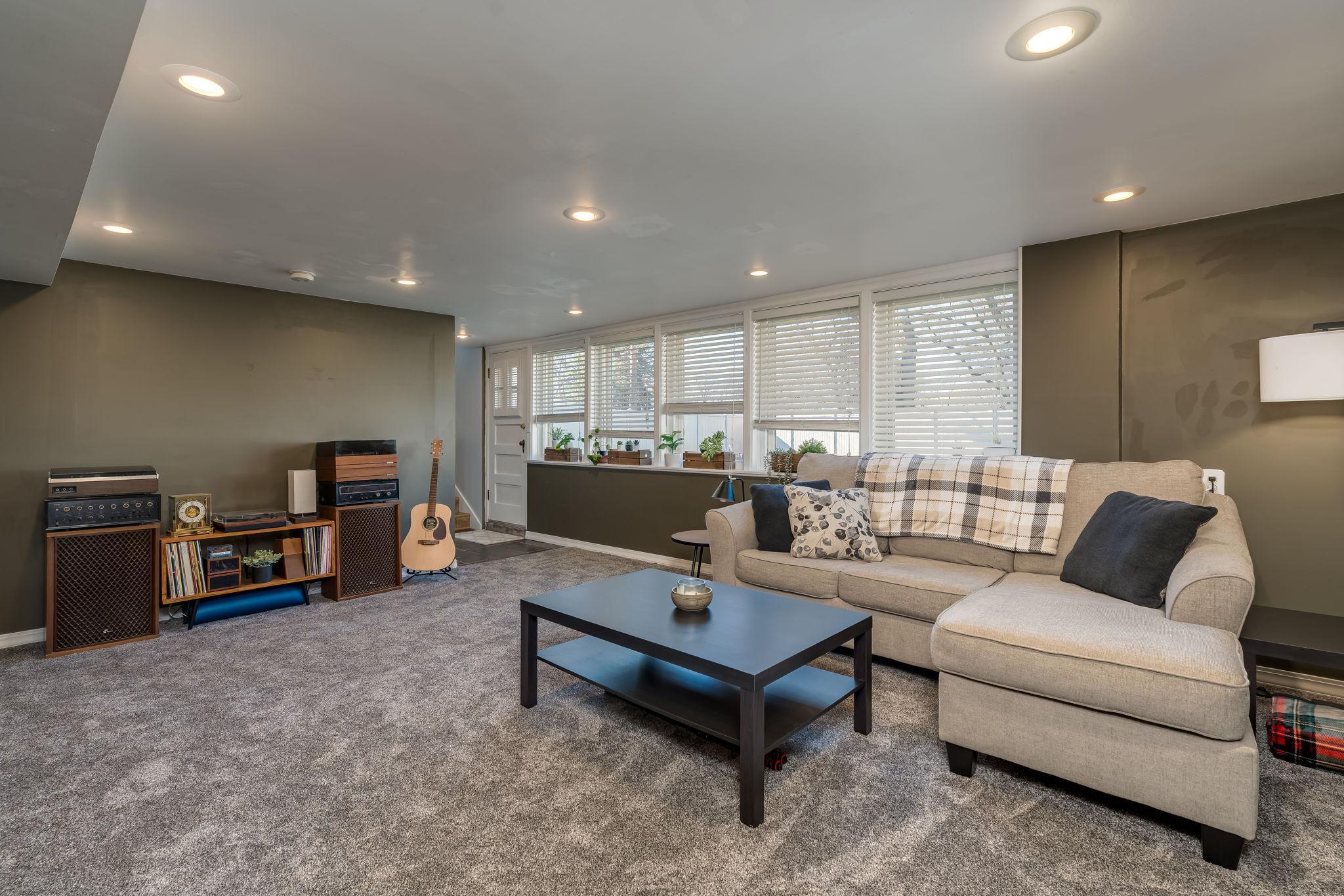 925 East Main Street Mankato, MN 56001 - Photo 17 of 34