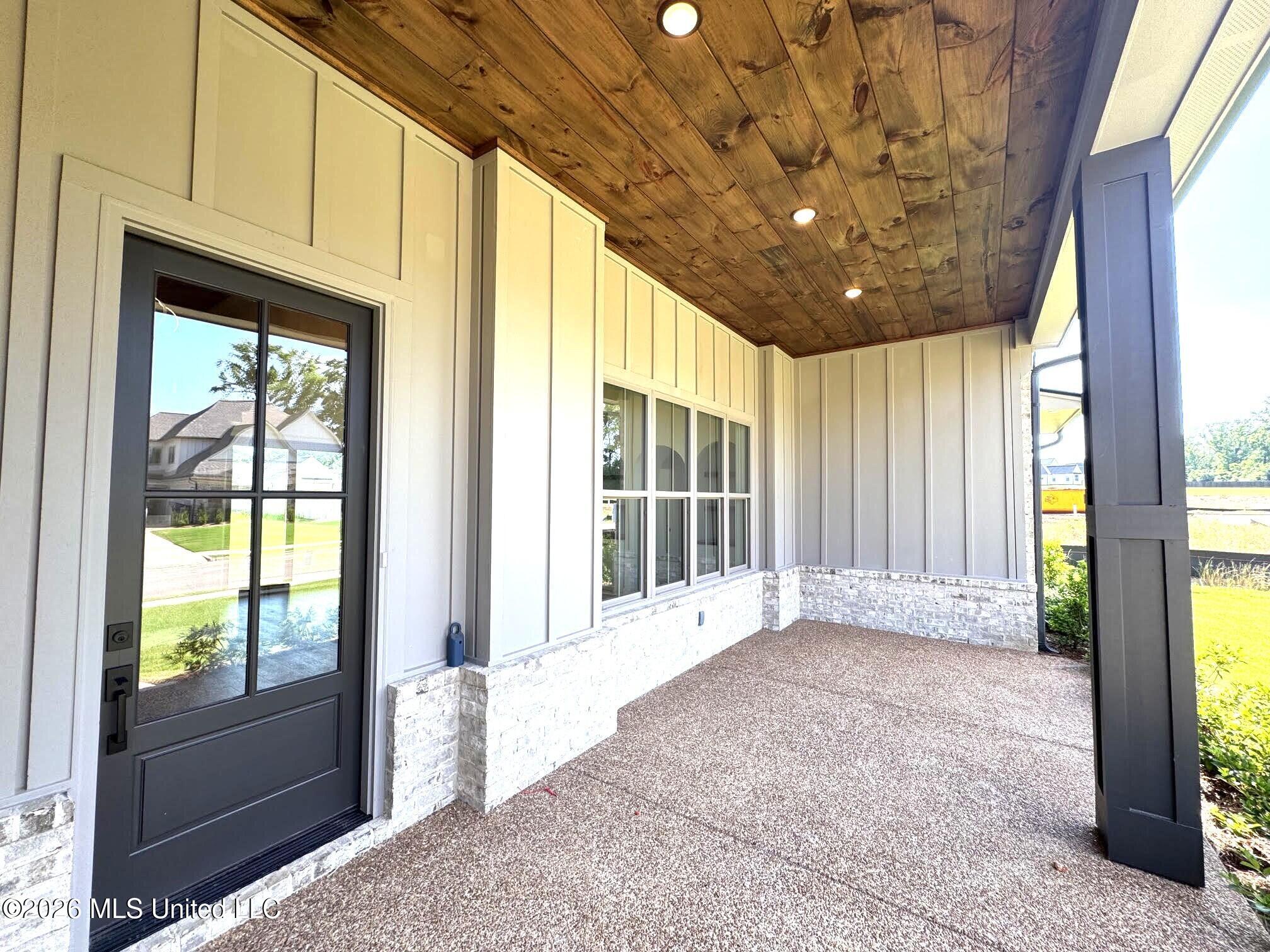 5381 Grayson Way Hernando, MS 38632 - Photo 2 of 28 Covered Front Porch