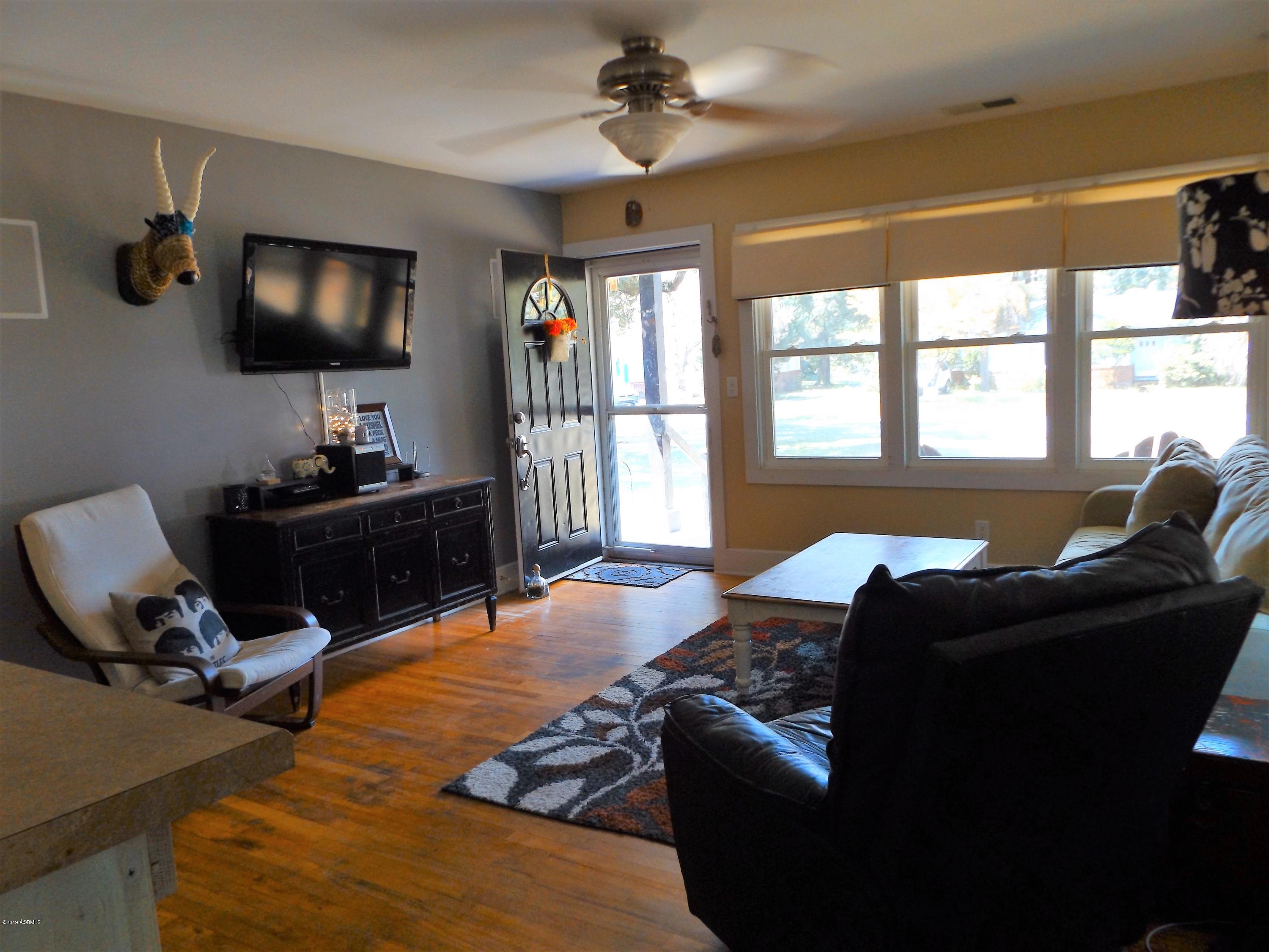1601 State Rd S-7-202 Beaufort, SC 29902 - Photo 11 of 19 LR4