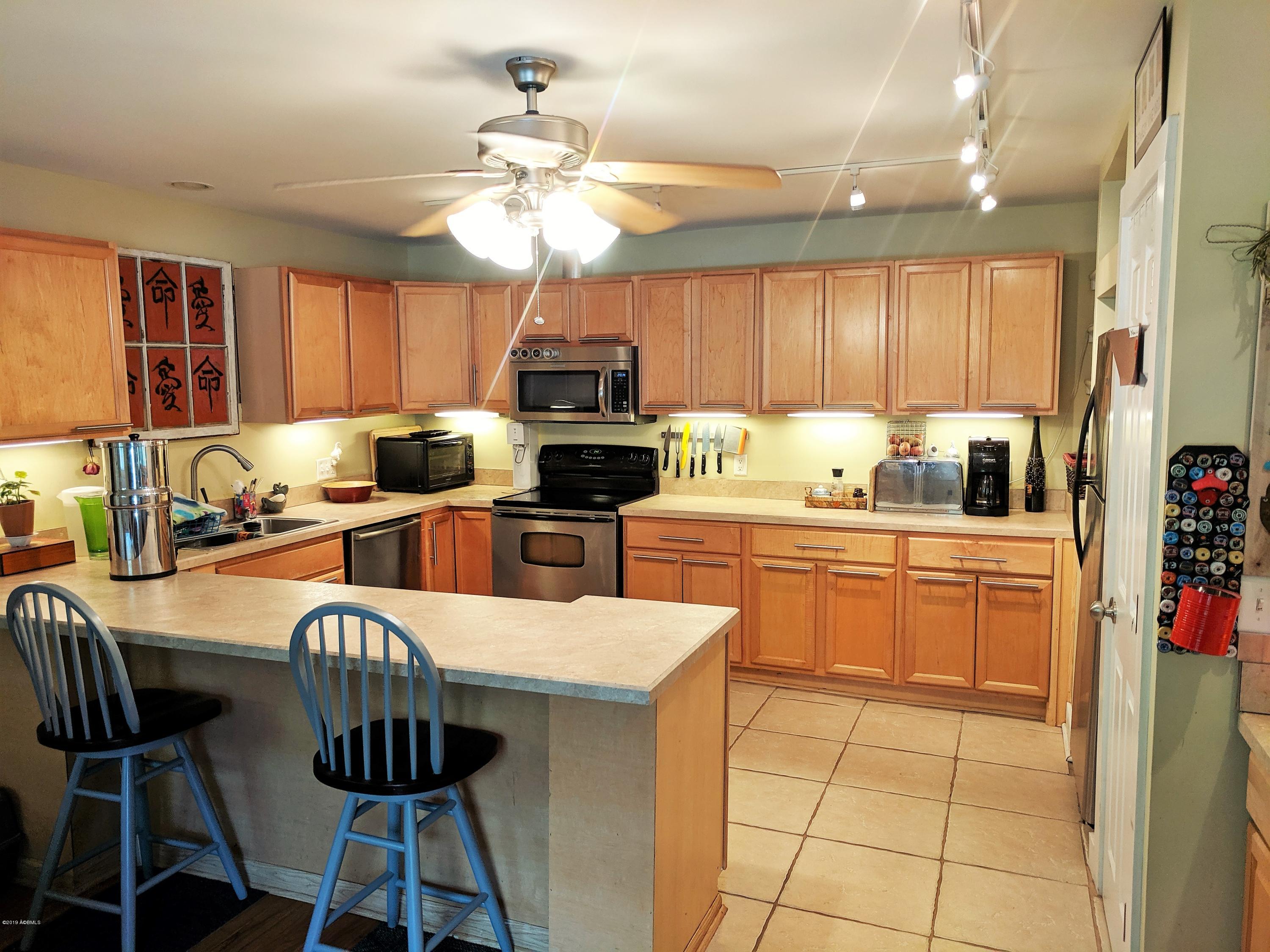 1601 State Rd S-7-202 Beaufort, SC 29902 - Photo 6 of 19 K1