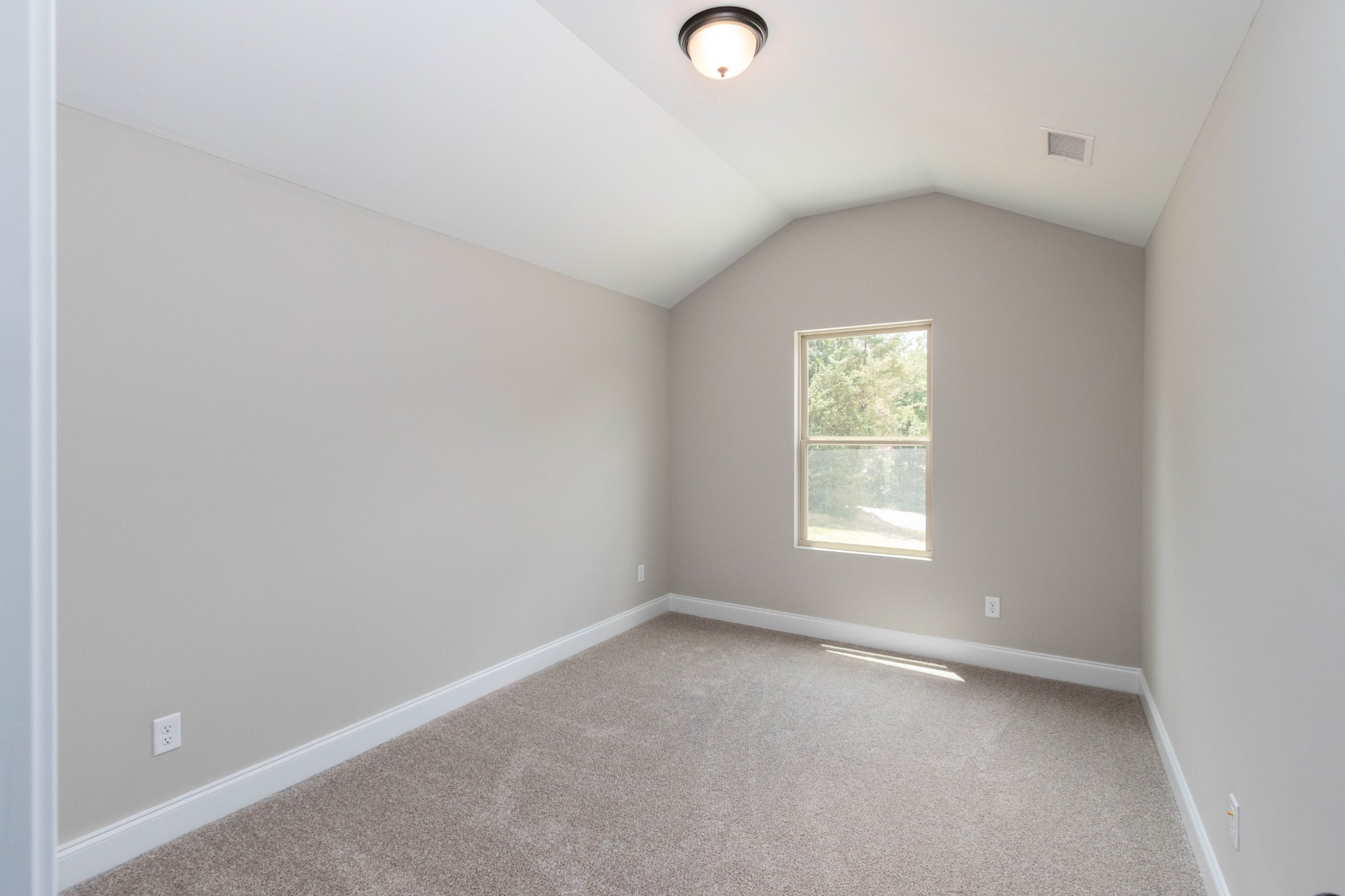 301 Old Columbia Road Dickson, TN 37055 - Photo 19 of 22 an empty room with a window