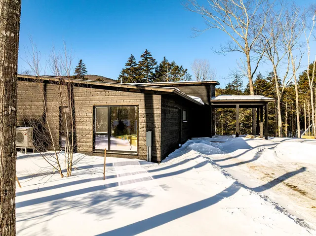 $1,400,000 | 440 Belfast Road, Unit NAAN D1, Camden, ME 04843