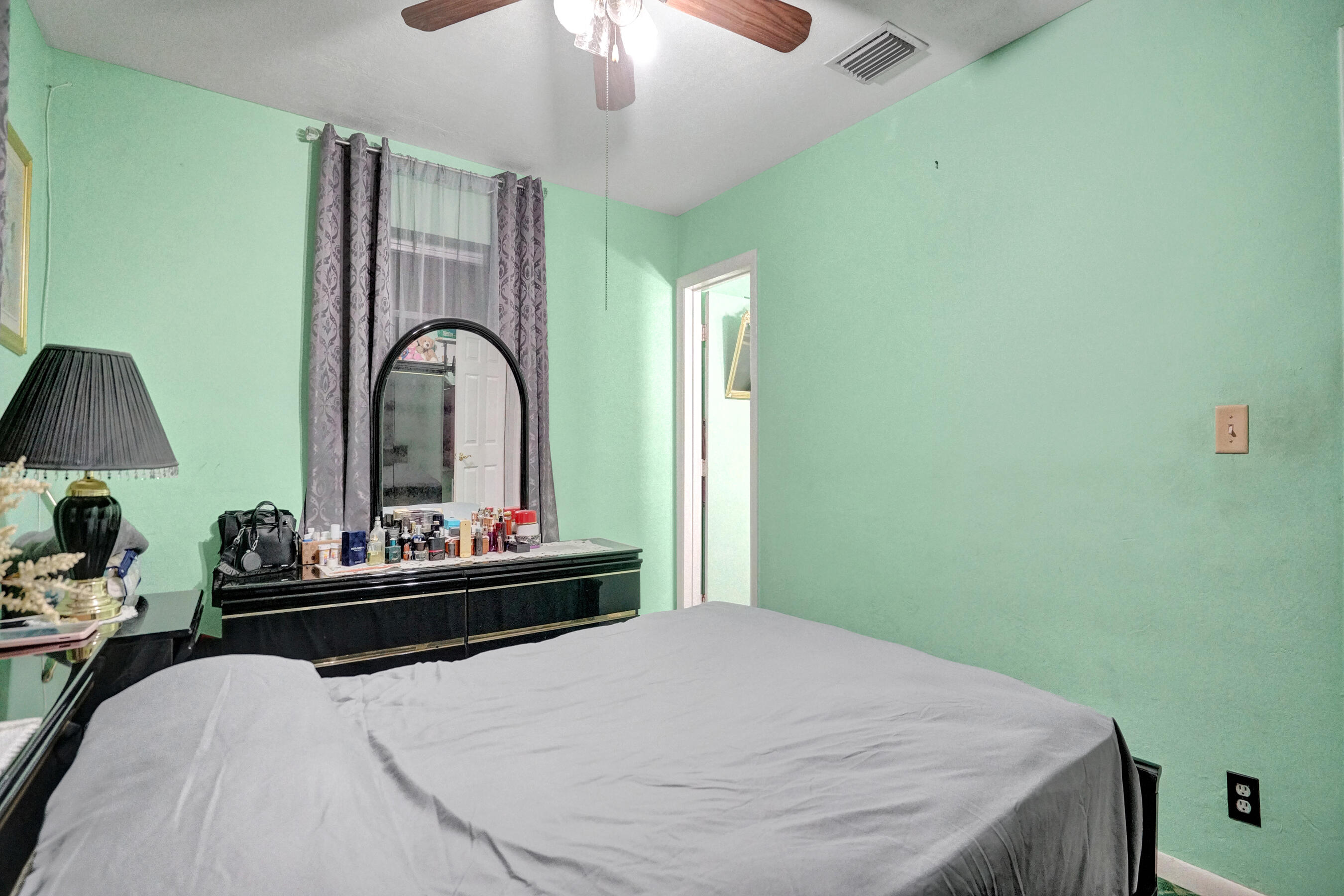 640 Northeast 24th Street Pompano Beach, FL 33064 - Photo 20 of 35 DSC05494