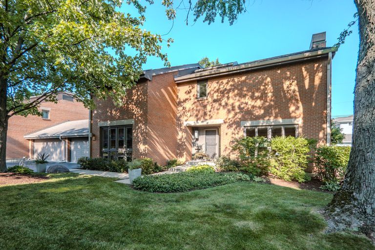 33 Park Lane Park Ridge, IL 60068 - Photo 1 of 52 Gallery Image 1