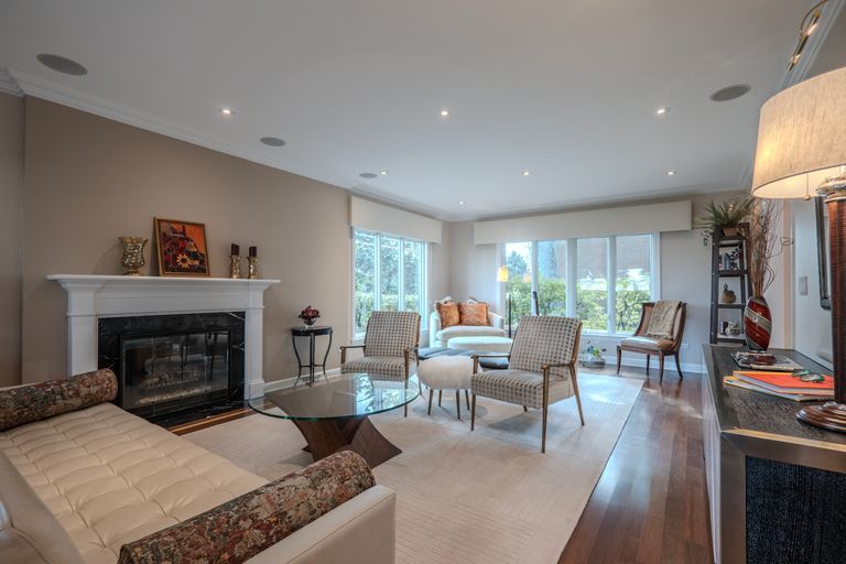 33 Park Lane Park Ridge, IL 60068 - Photo 5 of 52 Gallery Image 5