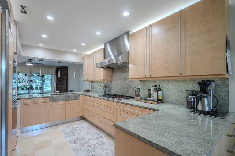 33 Park Lane Park Ridge, IL 60068 - Photo 8 of 52 Gallery Image 8