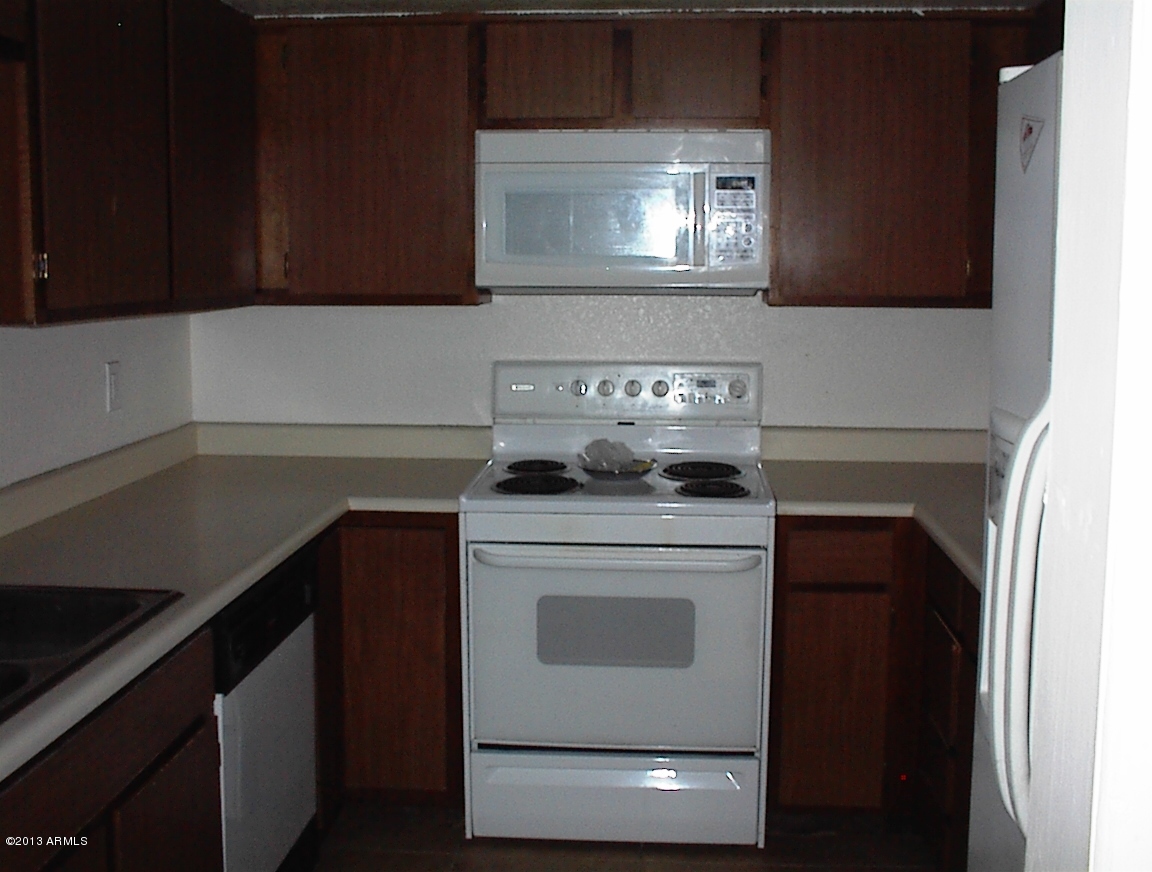 214 East Ruth Avenue, Unit 113 Phoenix, AZ 85020 - Photo 12 of 16 DSC00790