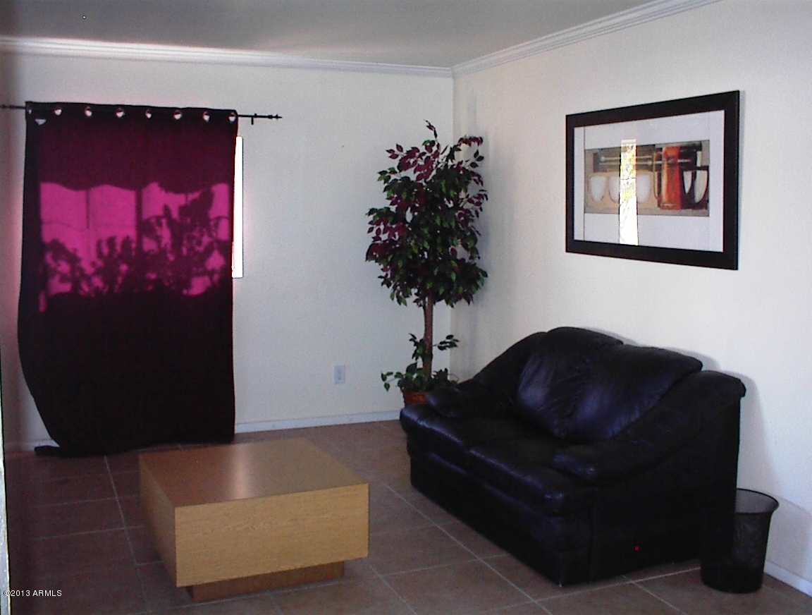 214 East Ruth Avenue, Unit 113 Phoenix, AZ 85020 - Photo 8 of 16 DSC00788