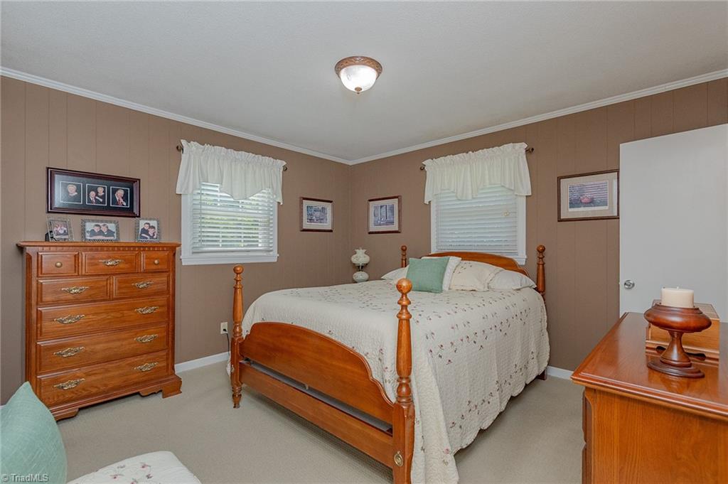 421 Dove Point Lexington, NC 27295 - Photo 12 of 40