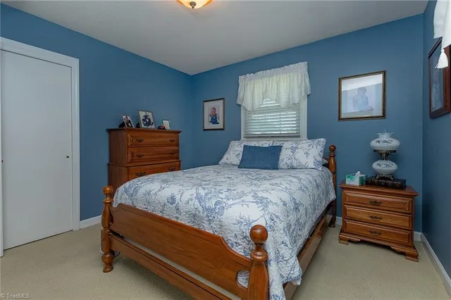 $375,000 | 421 Dove Point, Lexington, NC 27295