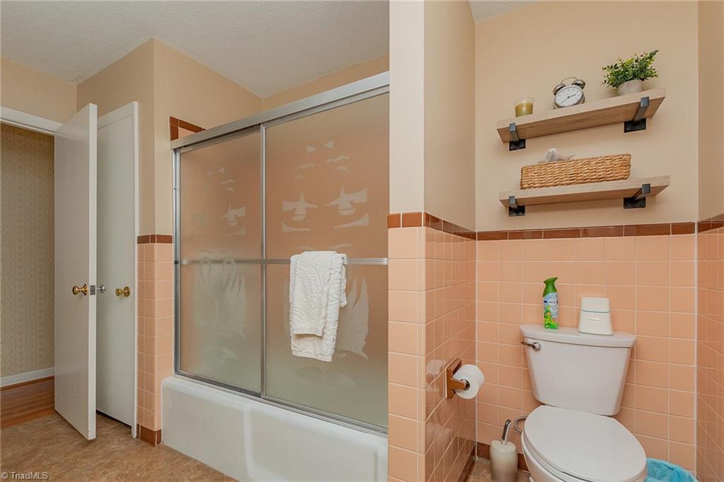 421 Dove Point Lexington, NC 27295 - Photo 21 of 40