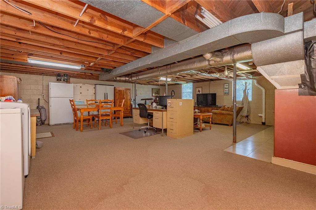 421 Dove Point Lexington, NC 27295 - Photo 22 of 40