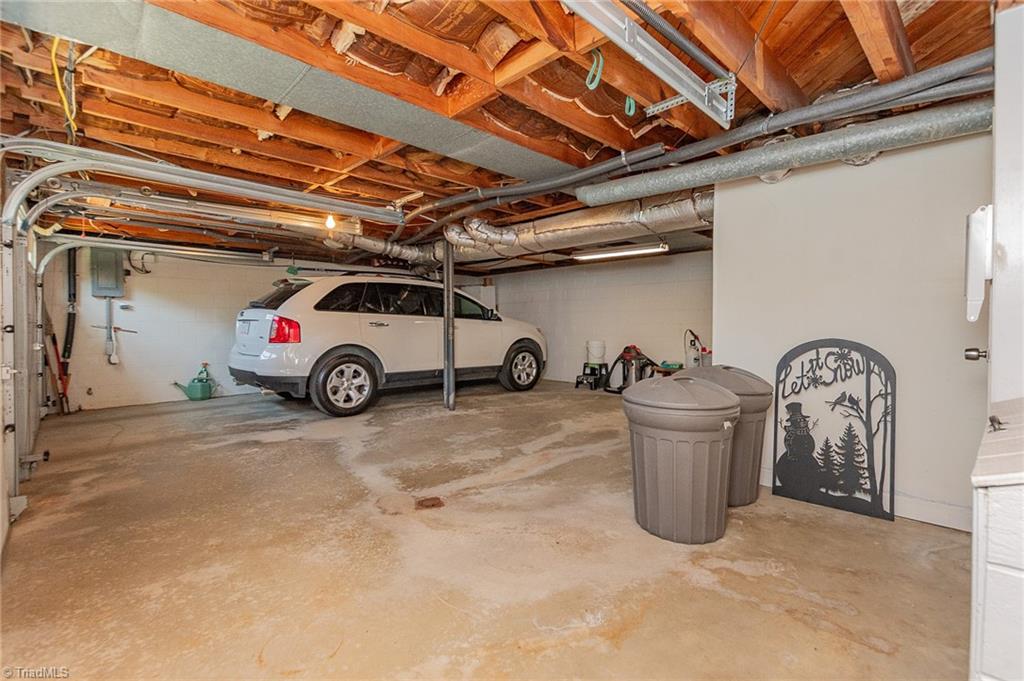 421 Dove Point Lexington, NC 27295 - Photo 27 of 40