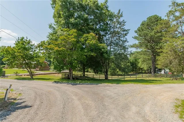 $375,000 | 421 Dove Point, Lexington, NC 27295