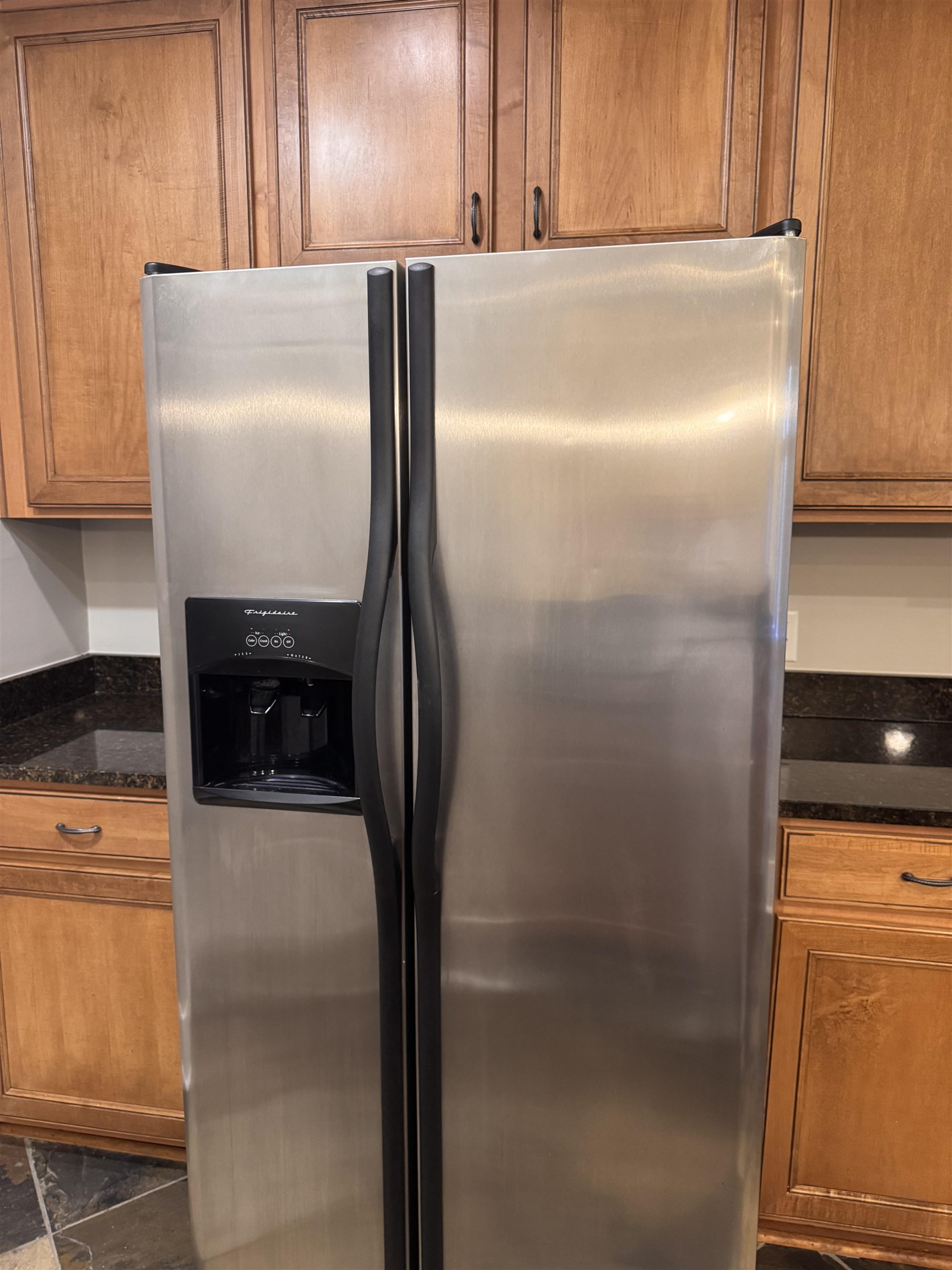620 Tennessee Street Memphis, TN 38103 - Photo 17 of 34 a close view of a refrigerator in kitchen