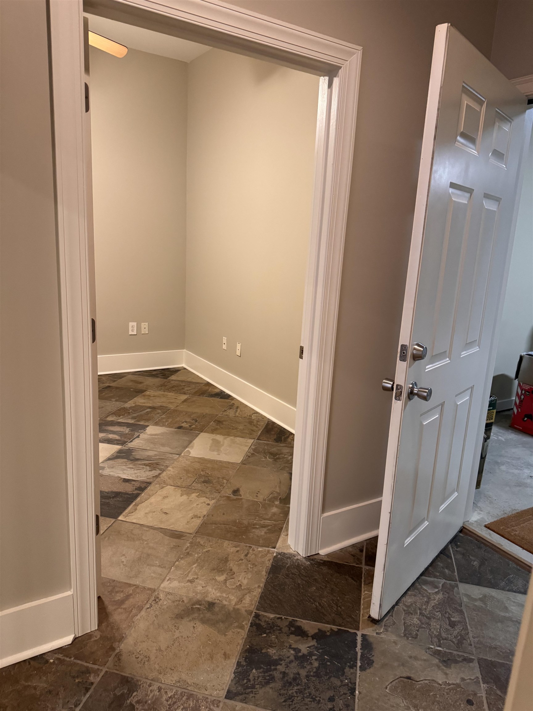 620 Tennessee Street Memphis, TN 38103 - Photo 24 of 34 a view of an empty room