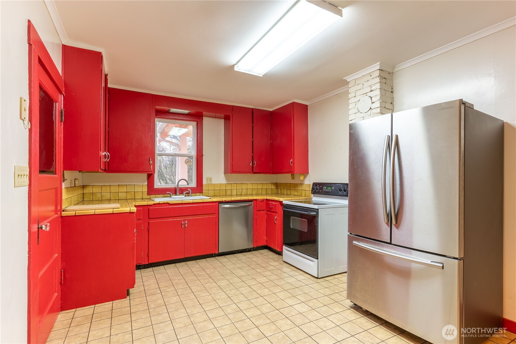 3609 Grandview Road Ferndale, WA 98248 - Photo 11 of 37