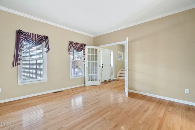 $725,000 | 302 Peachtree Point Court, Cary, NC 27513