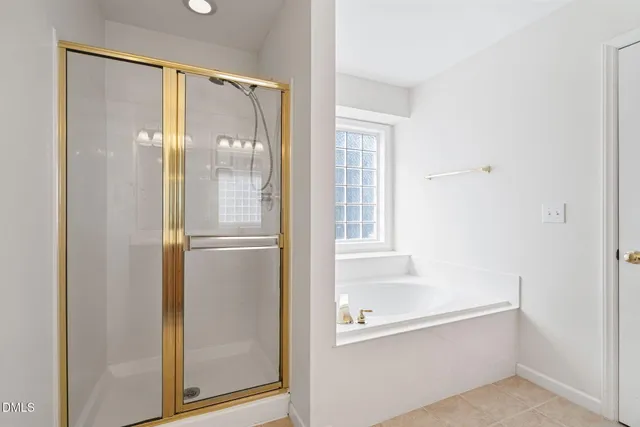 $725,000 | 302 Peachtree Point Court, Cary, NC 27513