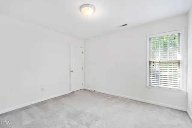 $725,000 | 302 Peachtree Point Court, Cary, NC 27513