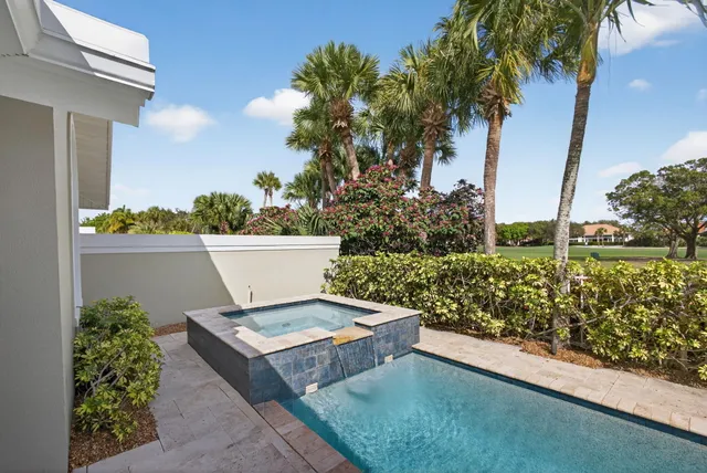 $779,000 | 2386 Saratoga Bay Drive, West Palm Beach, FL 33409