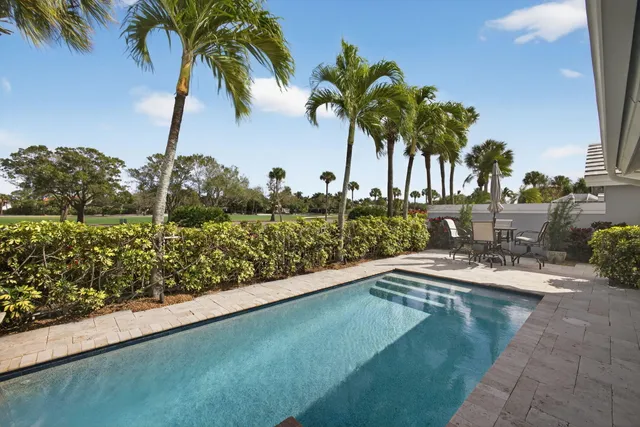 $779,000 | 2386 Saratoga Bay Drive, West Palm Beach, FL 33409