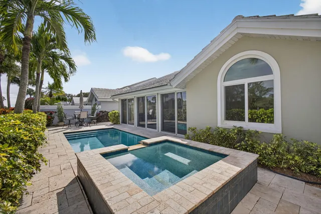 $779,000 | 2386 Saratoga Bay Drive, West Palm Beach, FL 33409