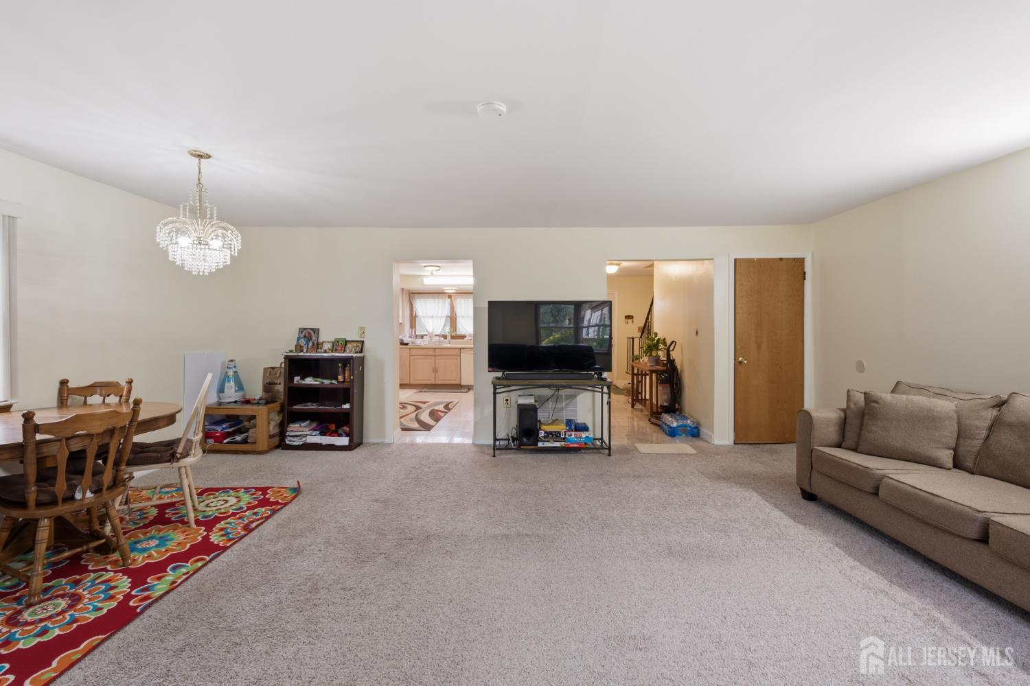 1005 Robin Road Hillsborough, NJ 08844 - Photo 6 of 46
