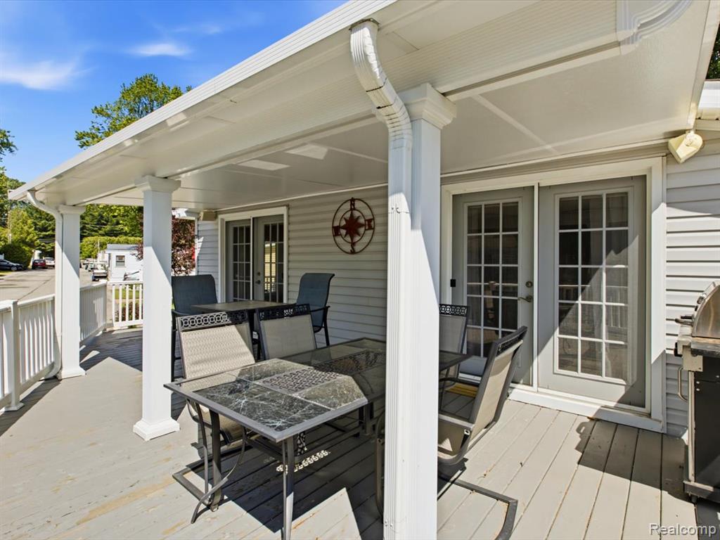 2545 Lakeshore Road Applegate, MI 48401 - Photo 36 of 41