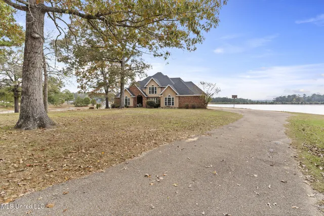 $499,000 | 260 Gingers Lane, Leakesville, MS 39451