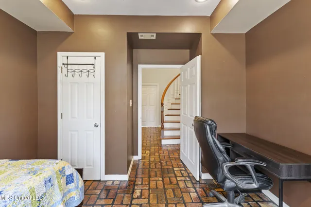 $499,000 | 260 Gingers Lane, Leakesville, MS 39451