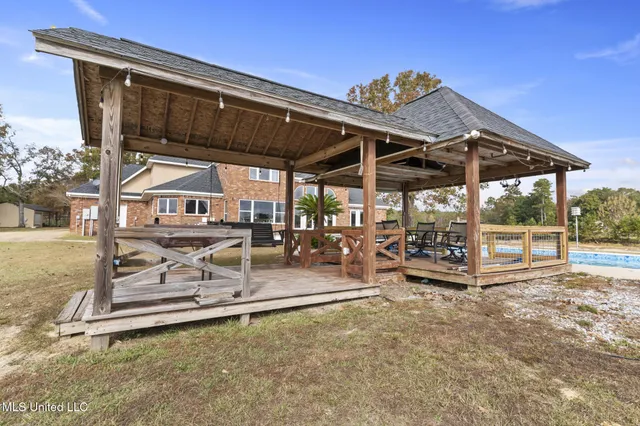 $499,000 | 260 Gingers Lane, Leakesville, MS 39451
