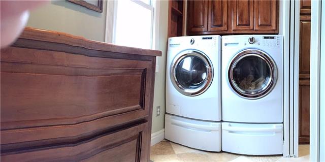 403 North Oak Street Springfield, TN 37172 - Photo 13 of 20 a close up view of a washer and dryer